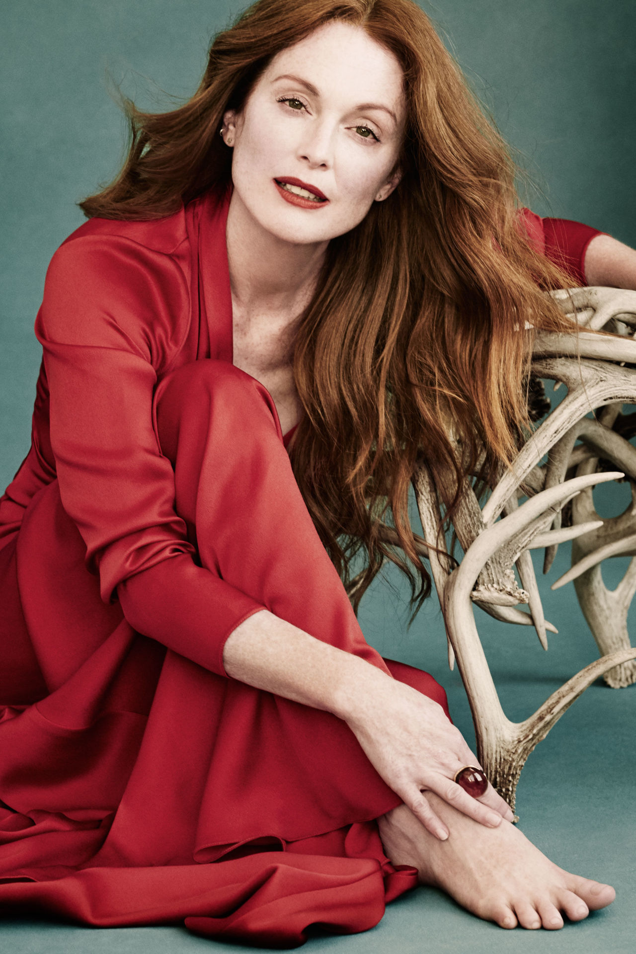 Julianne Moore talks toe-magddon