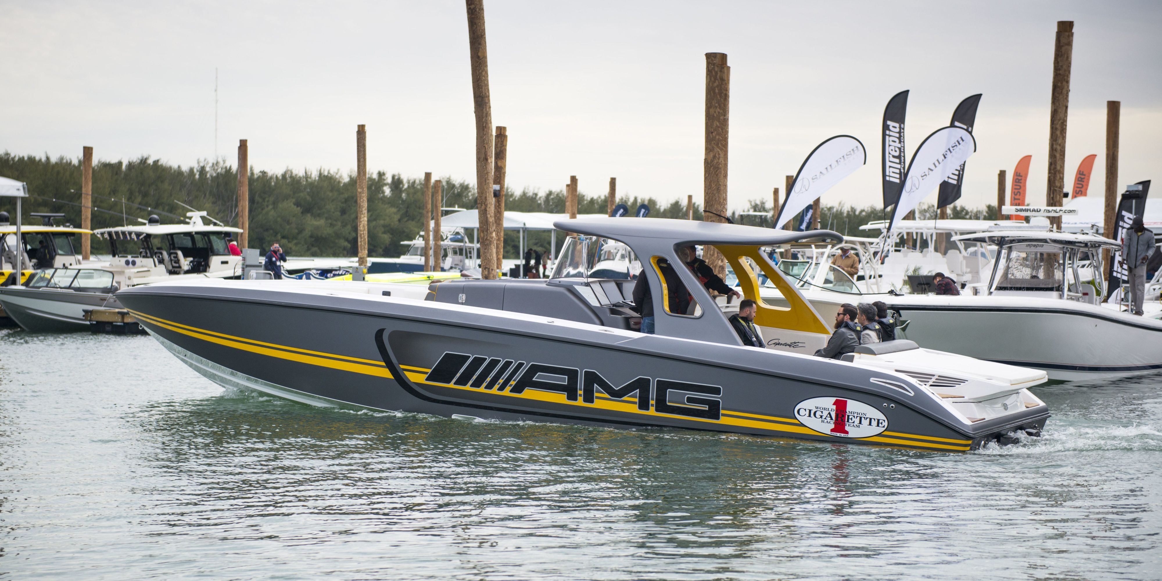 Mercedes-AMG Cigarette Boat 2016