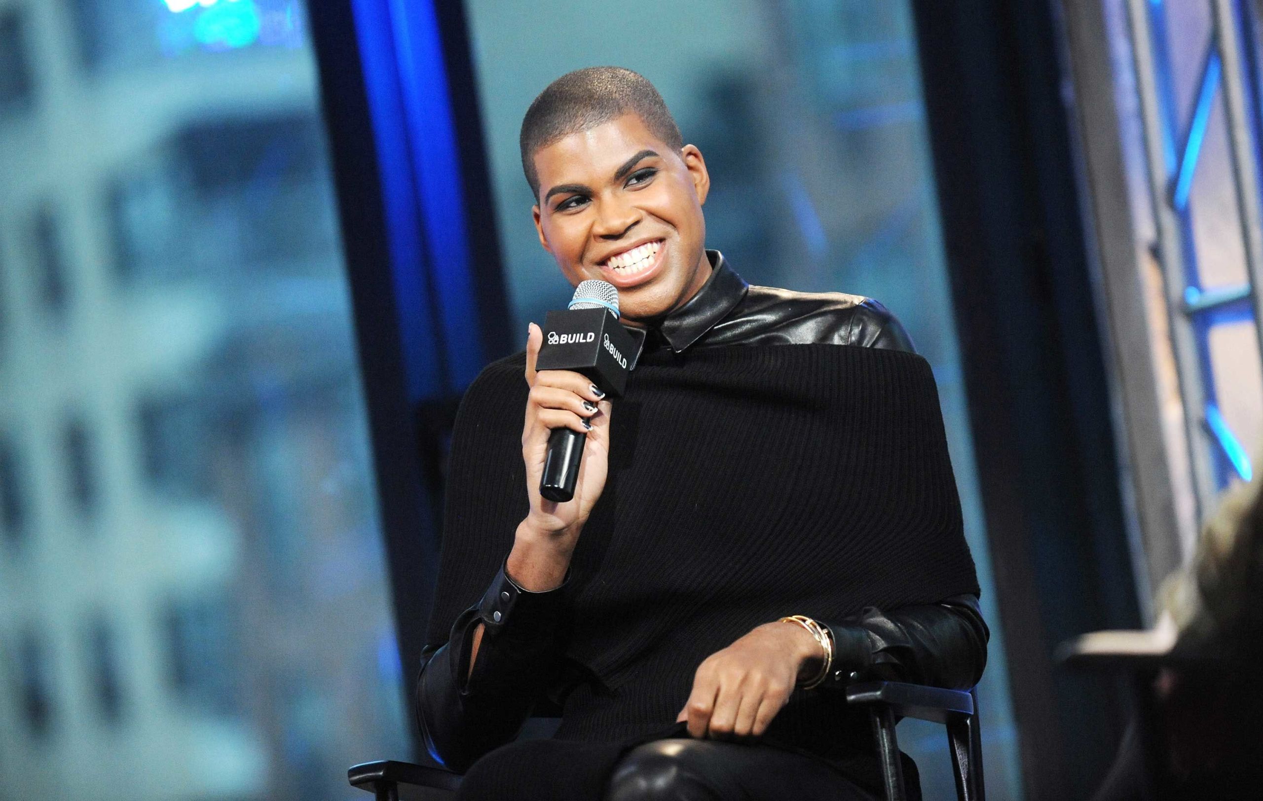 gallery-1466136055-ej-johnson.jpg